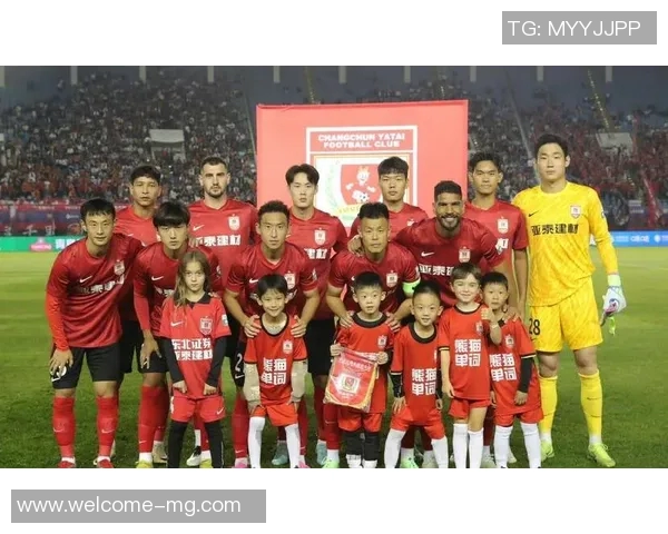 海港夺冠申花屈居亚军梅州亚泰不幸降级中超最终积分榜揭晓