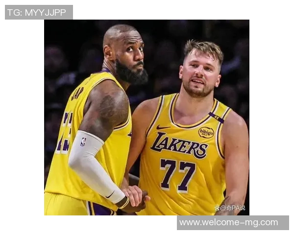 詹姆斯与东契奇共同承担责任应对里夫斯缺阵的挑战与决策压力 詹姆斯与东契奇共同承担责任应对里夫斯缺阵的挑战与决策压力