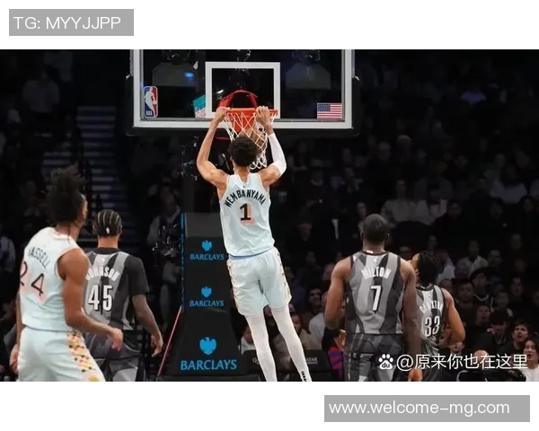 文班亚马替补表现不佳半场10投仅3中仅得11分3篮板正负值为4